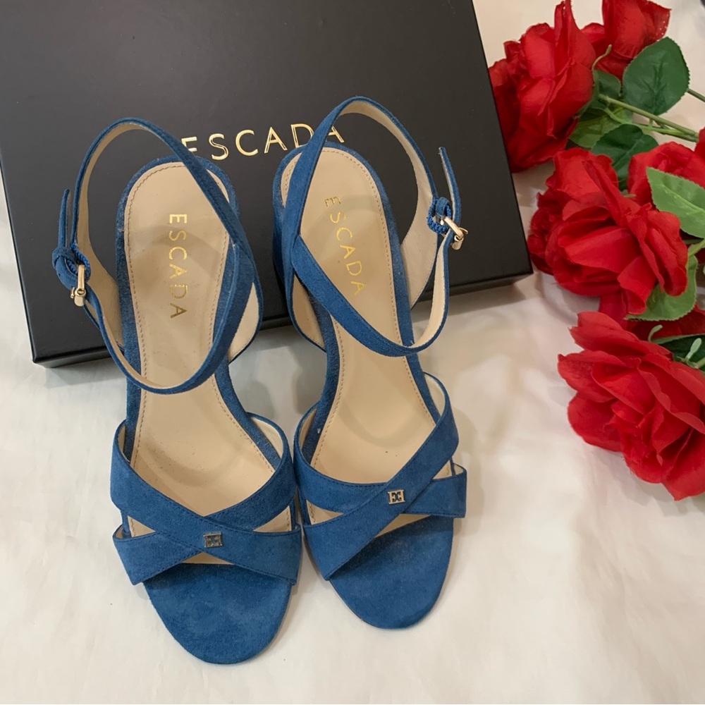 $550 Escada high heels size 38